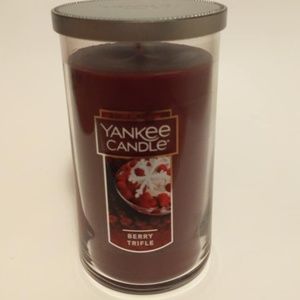 Yankee Candle. Berry Trifle